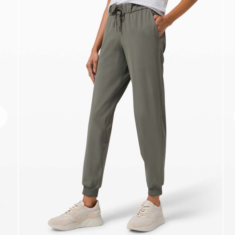 NWT Lululemon On the Fly Jogger Sage (4)